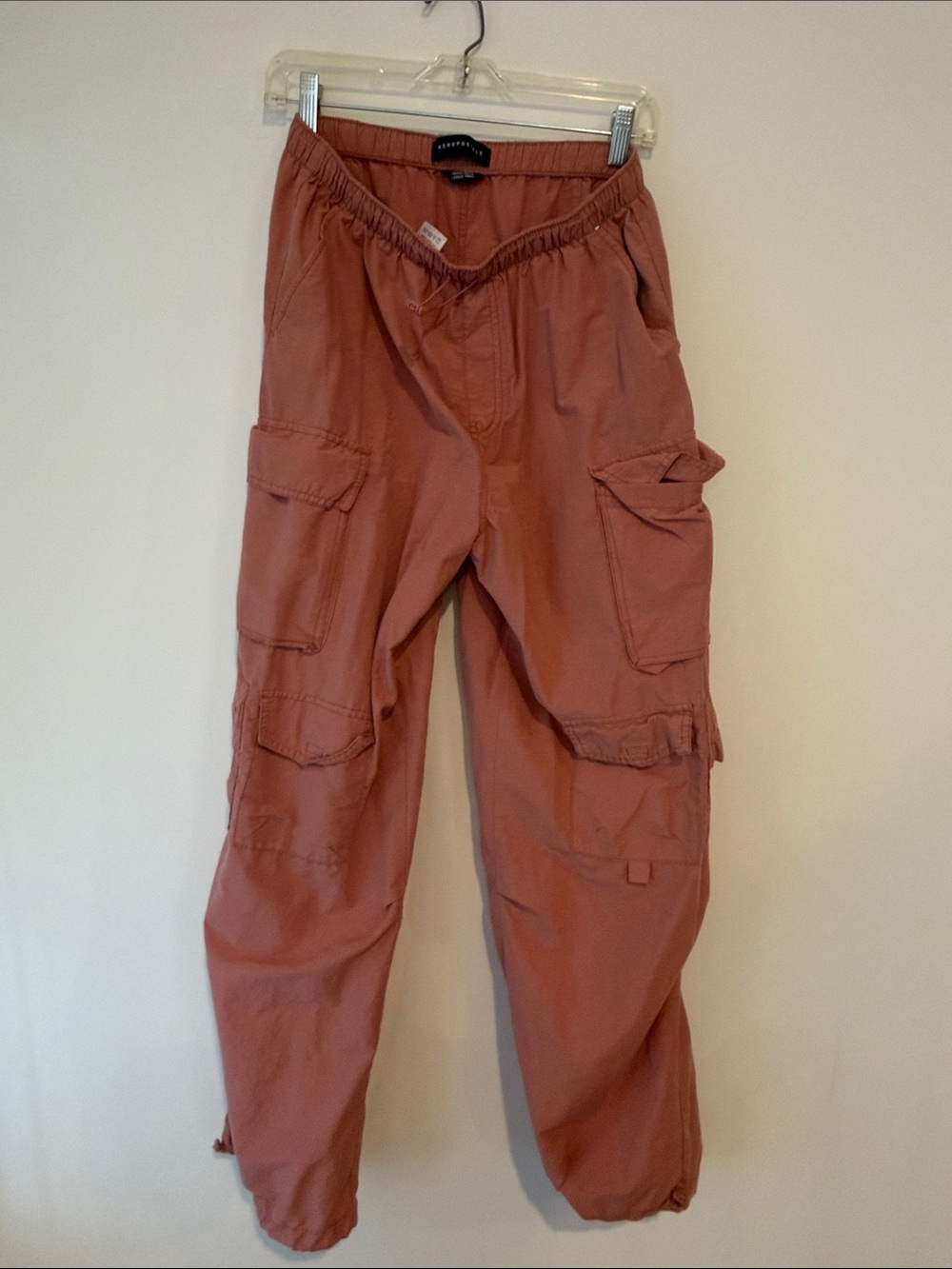 Aeropostale Womens Cargo Pants in Dusty Rose